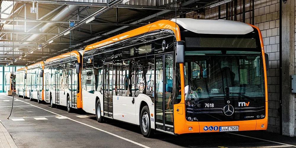 Elektrobusse der Rhein-Neckar-Verkehr GmbH im Busdepot