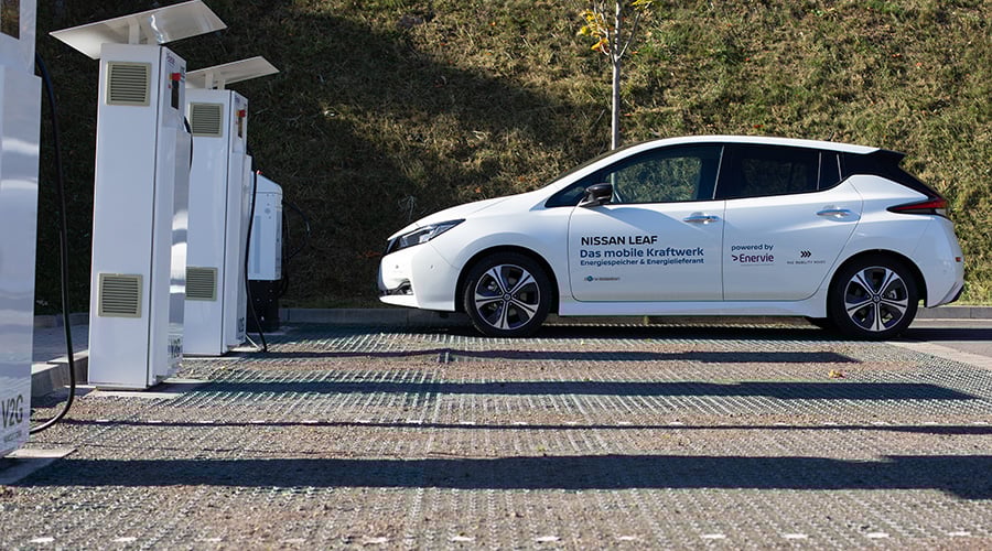 Nissan LEAF on the premises of the Enervie headquarters in Hagen © Nissan Nissan LEAF on the premises of the Enervie headquarters in Hagen © Nissan