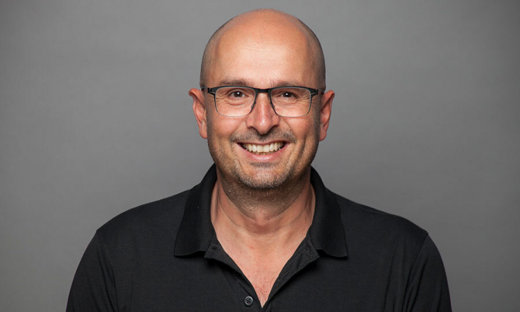 Staffelübergabe bei The Mobility House: Robert Hienz wird neuer CEO