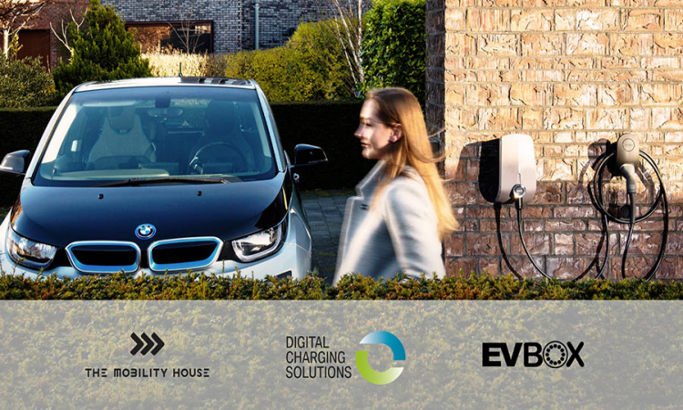 Ladelösung aus einer Hand: Digital Charging Solutions (DCS), EVBox Group und The Mobility House bündeln Angebote für Flotten- und Leasingkunden