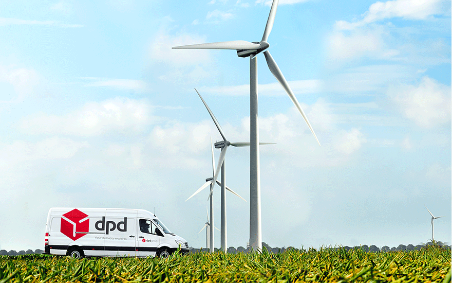 DPD-Fahrzeug und Windrad