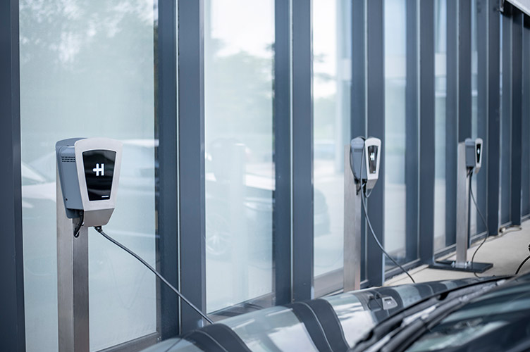 Elektroautos laden an Heidelberg Energy Control Wallboxen 